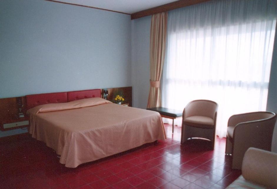 Park Hotel Baia Domizia Room photo