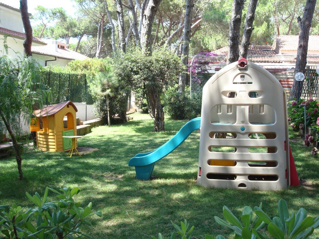 Park Hotel Baia Domizia Exterior photo